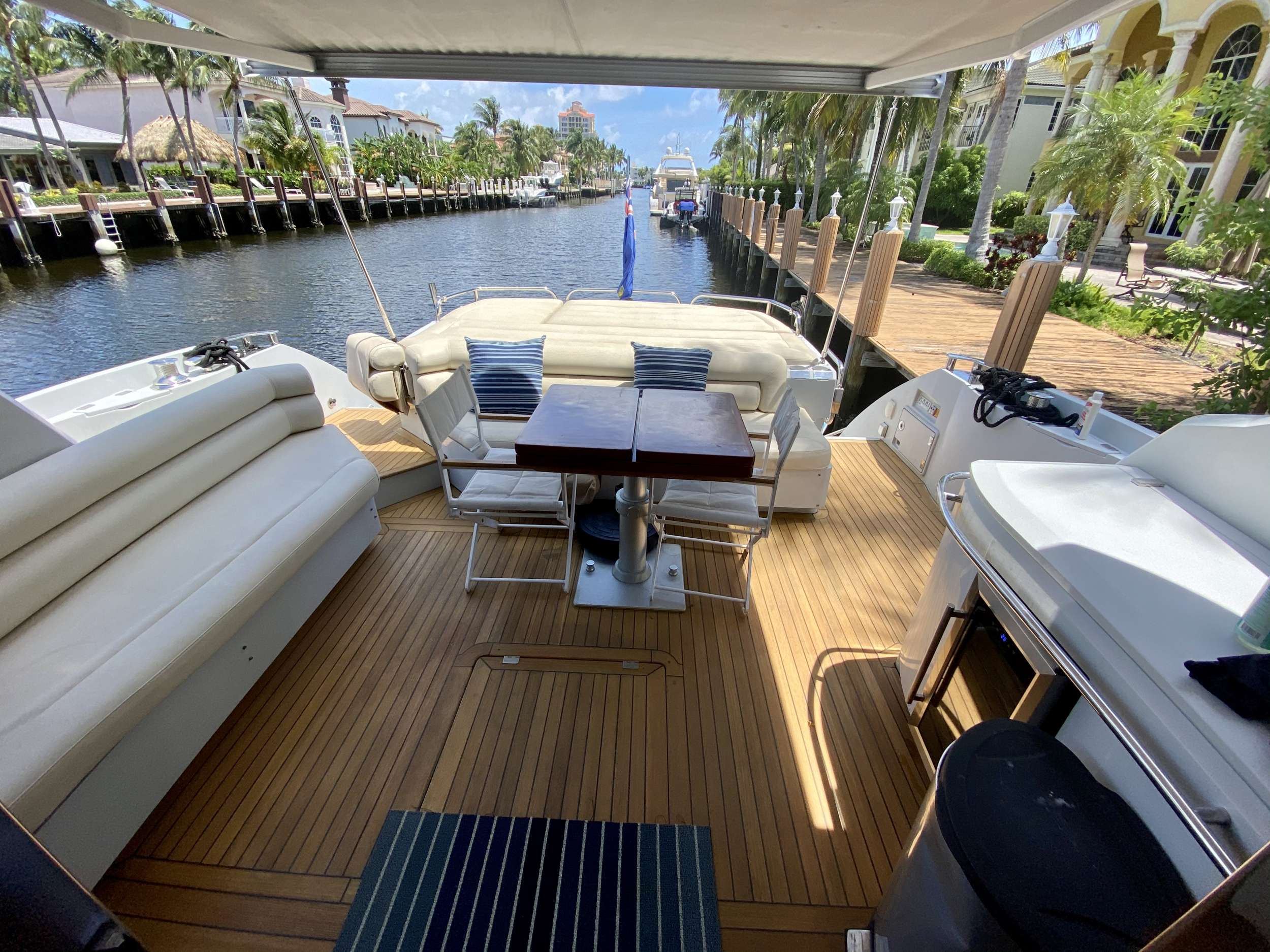 Crewed Motor Yacht ALMA photo 8