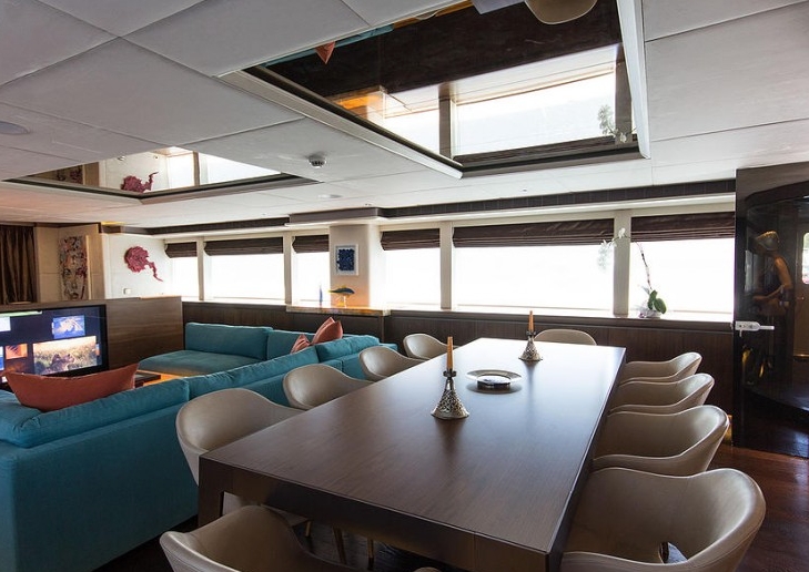 Luxury Crewed Motor Yacht ALUMERCIA photo 5