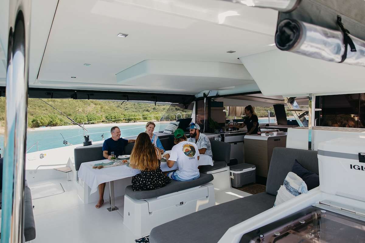 Crewed Catamaran AMAJEN photo 3