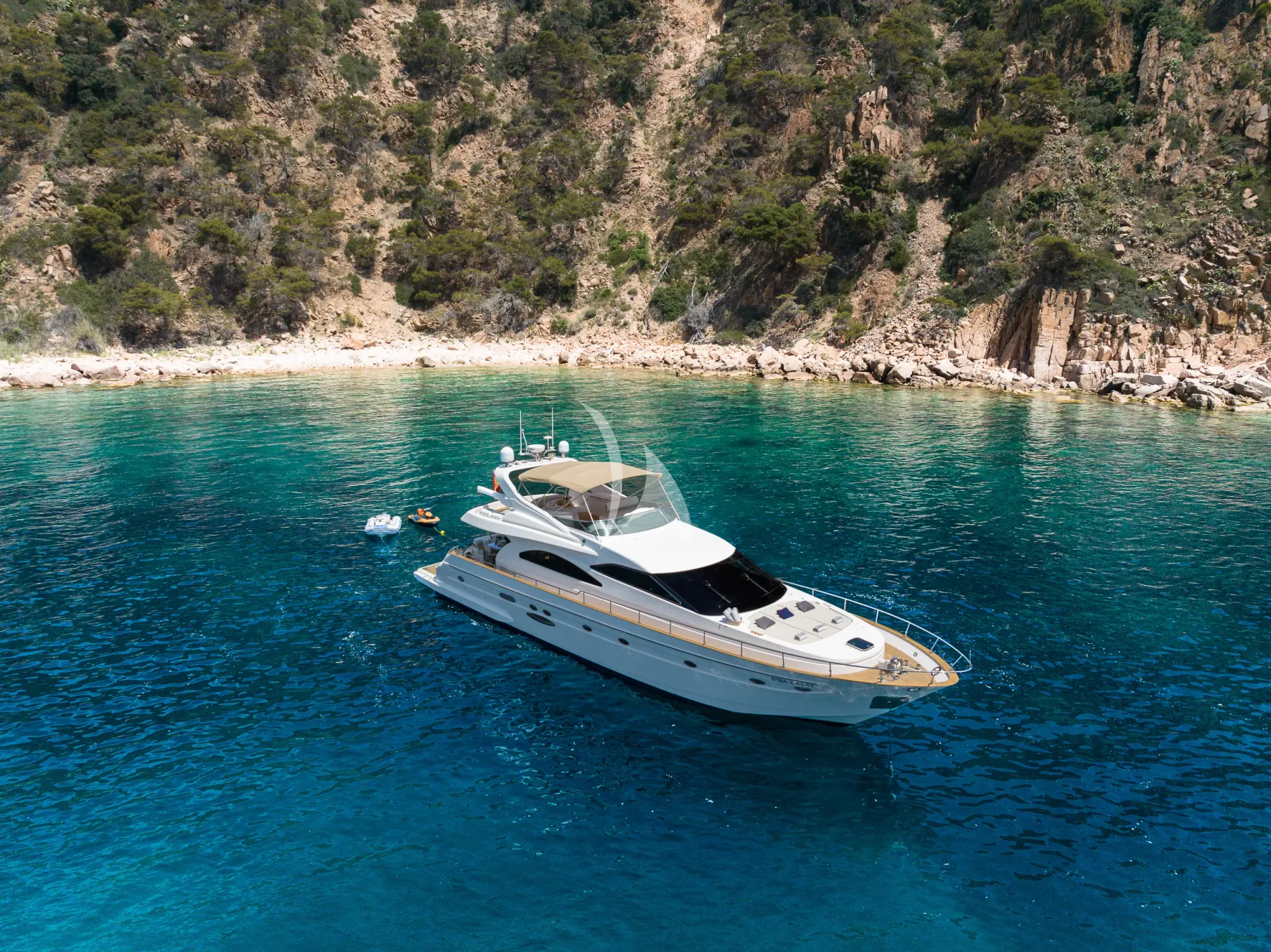 Crewed Motor Yacht AMANI photo 3