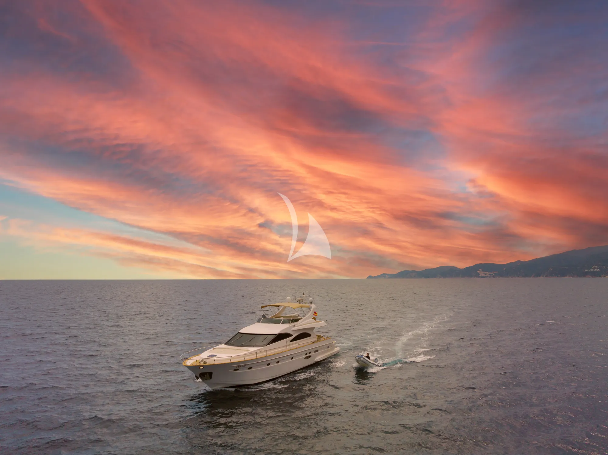 Crewed Motor Yacht AMANI photo 4