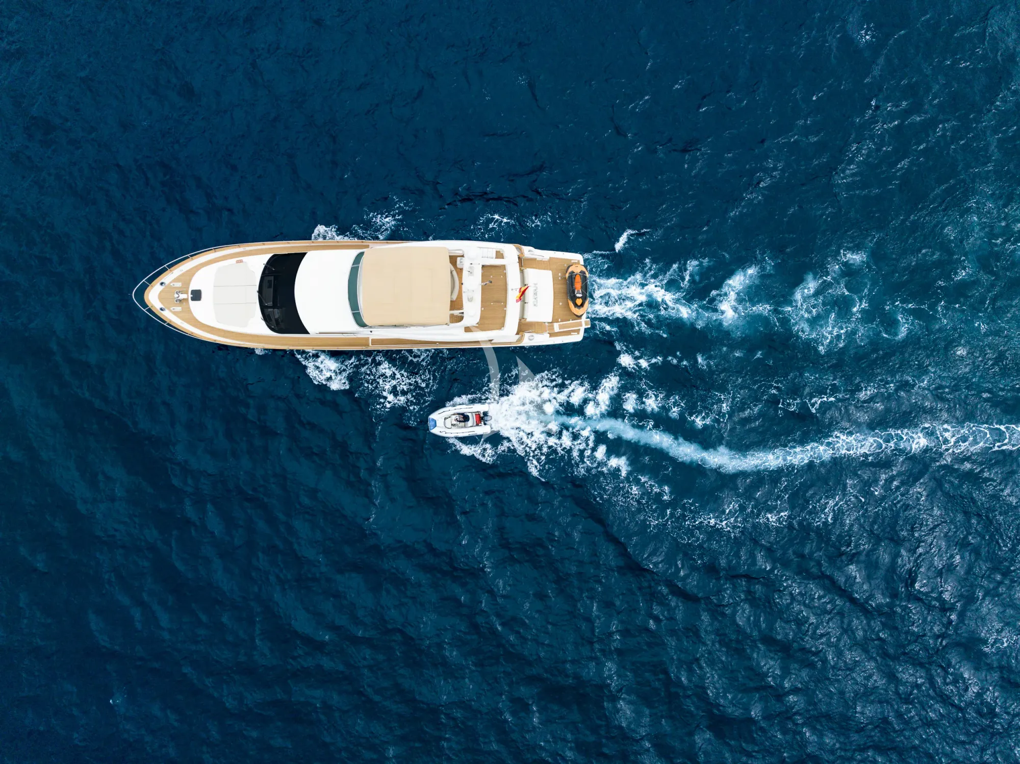 Crewed Motor Yacht AMANI photo 5