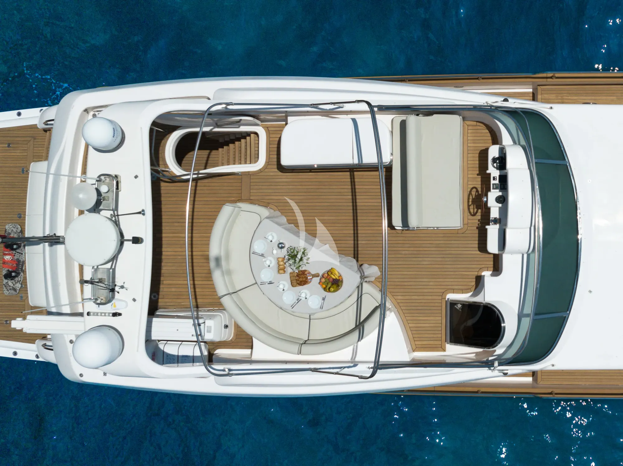 Crewed Motor Yacht AMANI photo 8