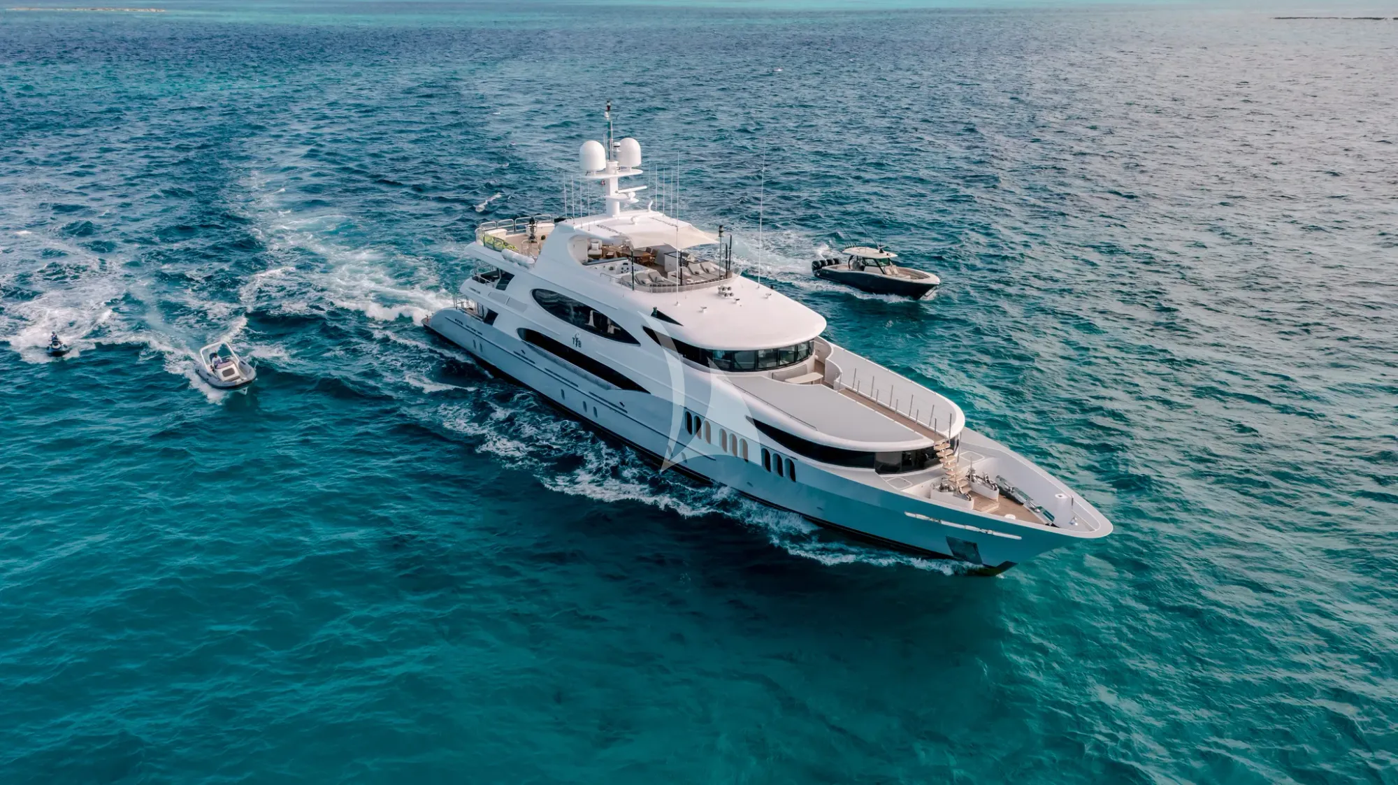 Luxury Crewed Motor Yacht TCB photo 4