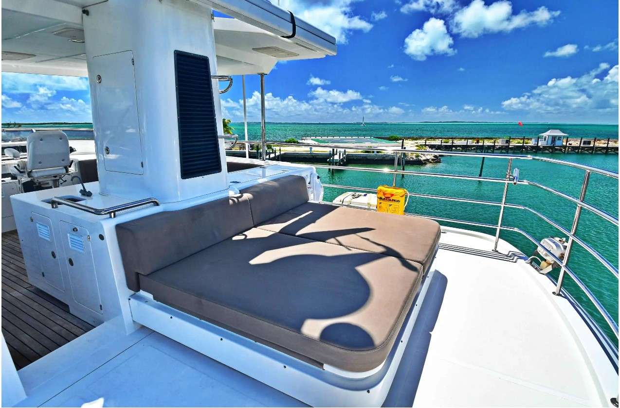 Luxury Crewed Motor Yacht AMMONITE photo 4