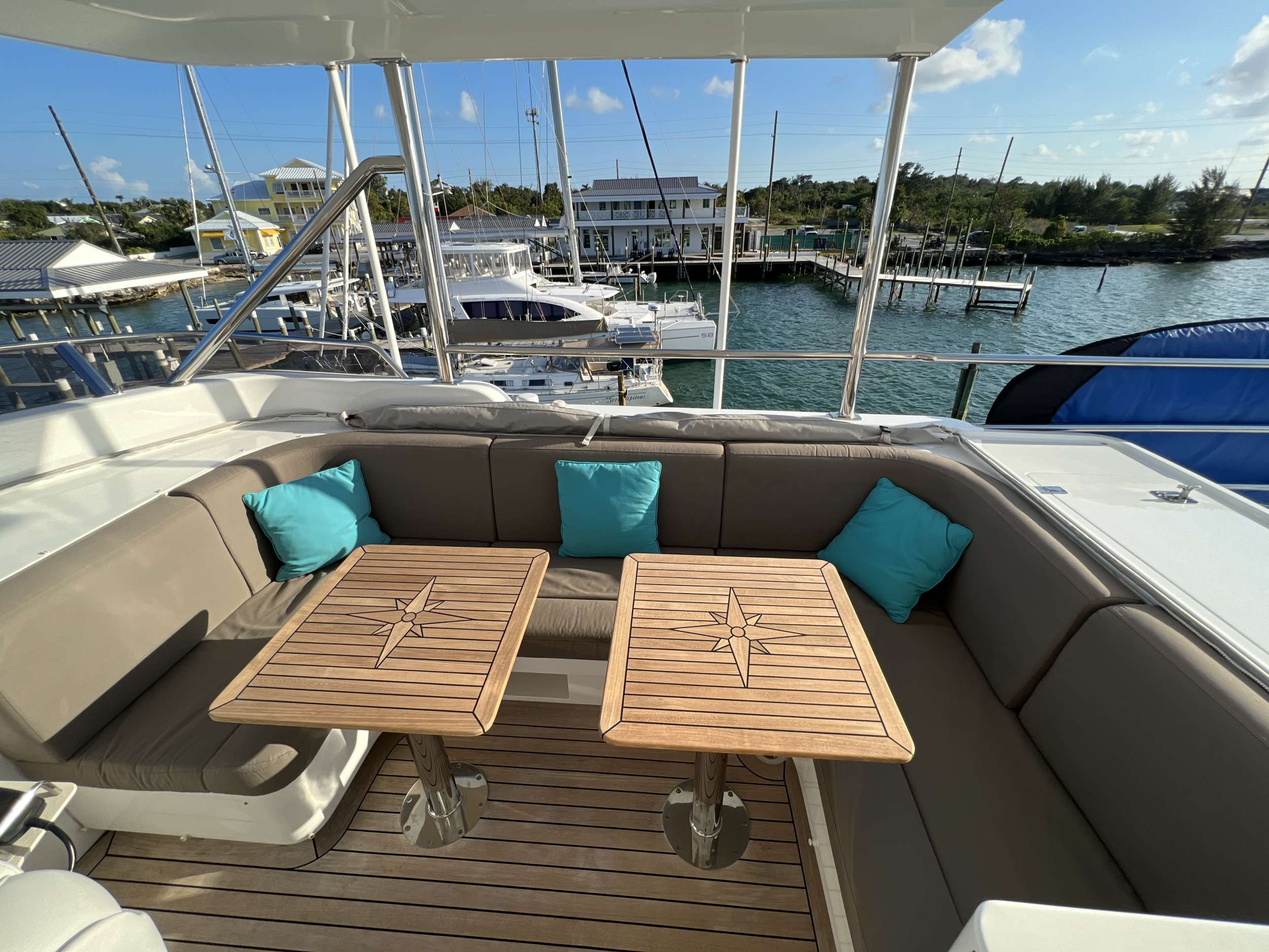Luxury Crewed Motor Yacht AMMONITE photo 5