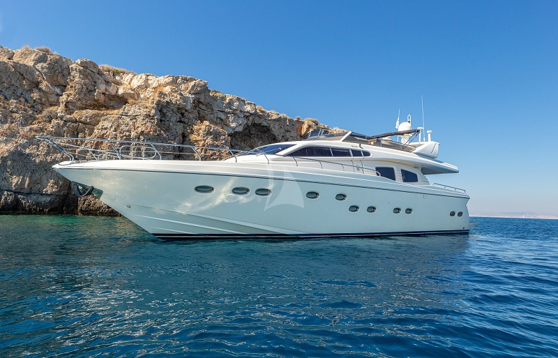 Crewed Motor Yacht AMORAKI photo 4
