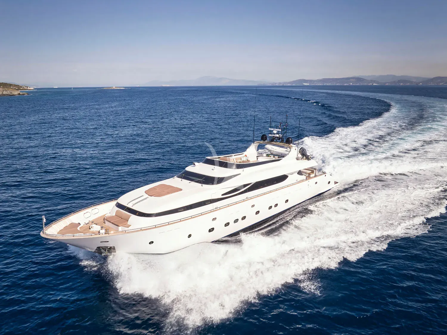 Luxury Crewed Motor Yacht ANASA photo 3