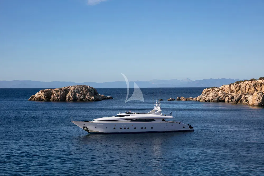 Luxury Crewed Motor Yacht ANASA photo 8