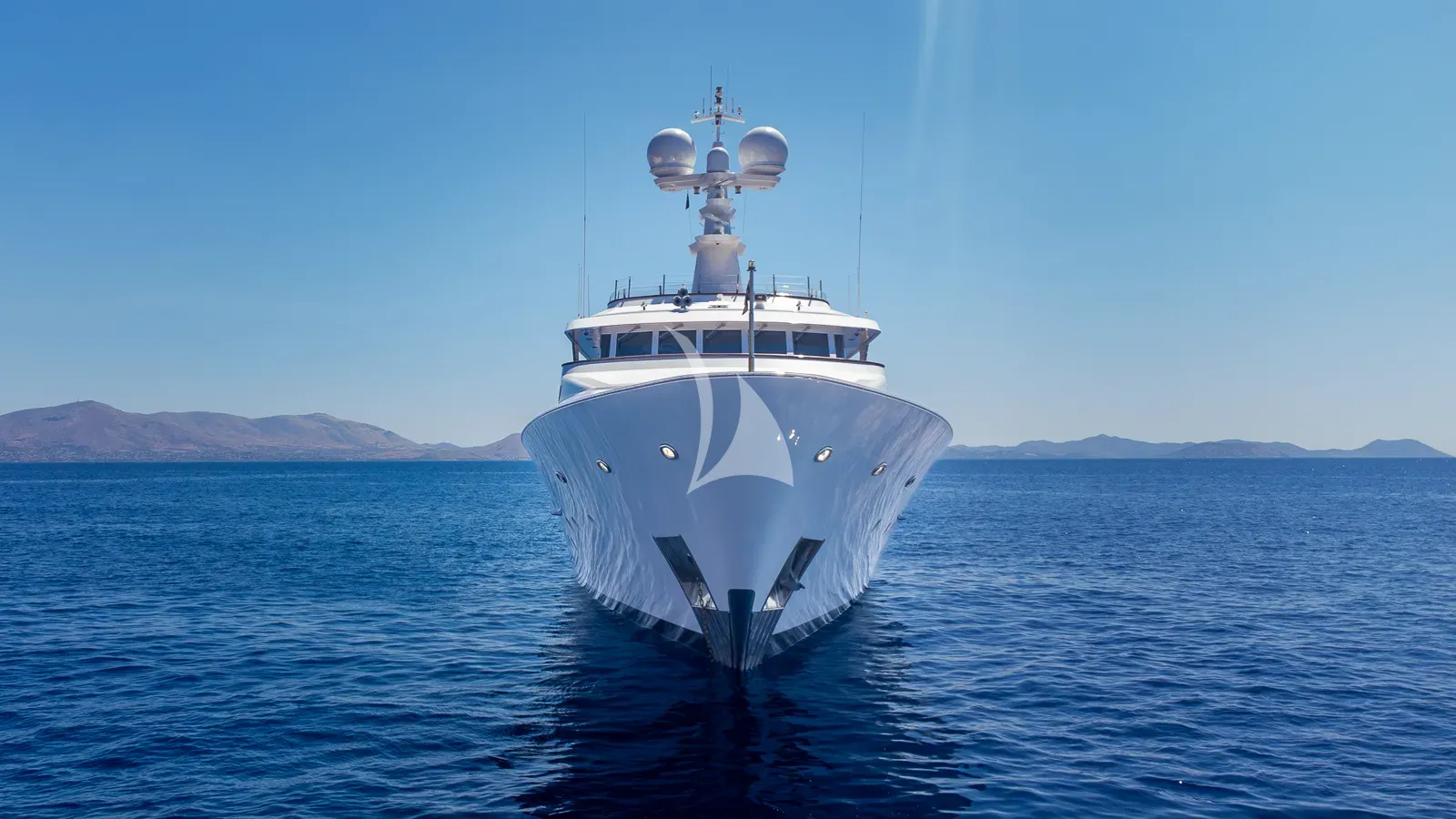 Luxury Crewed Motor Yacht ANCALLIA photo 6