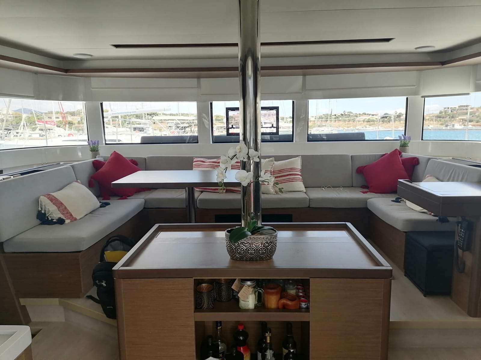 Luxury Crewed Catamaran ANDARE AVANTI photo 8