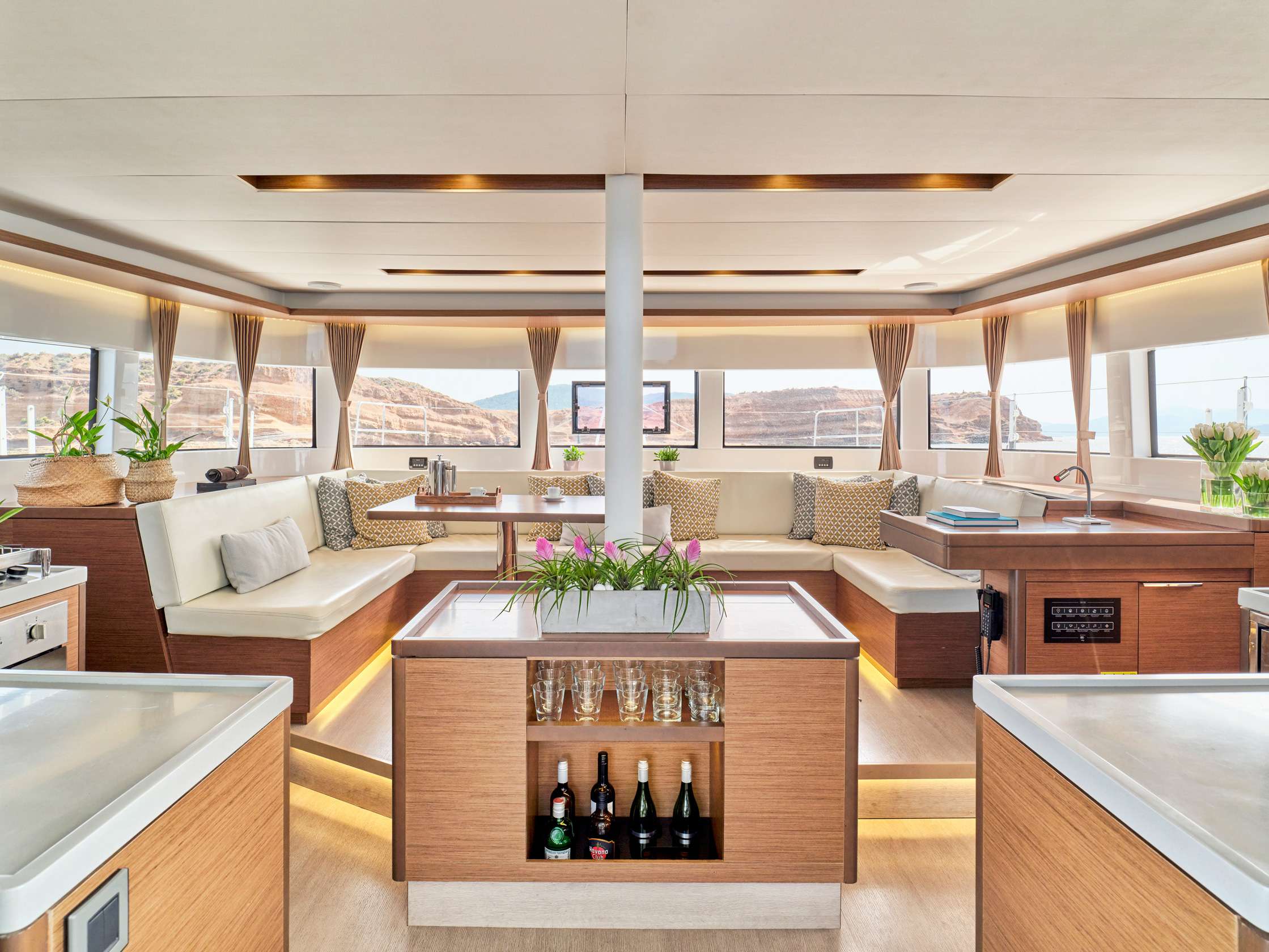 Crewed Catamaran ANDIAMO photo 6