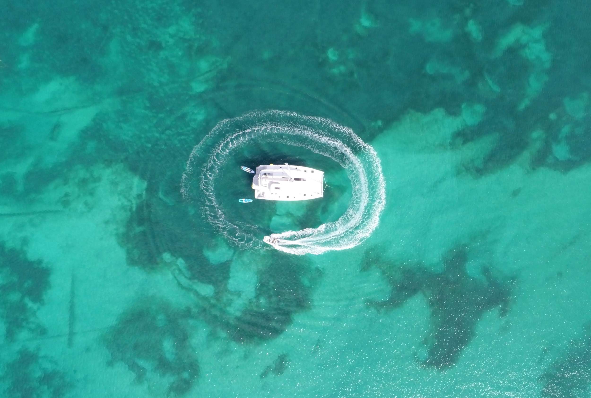 Crewed Catamaran ANDIAMO photo 4