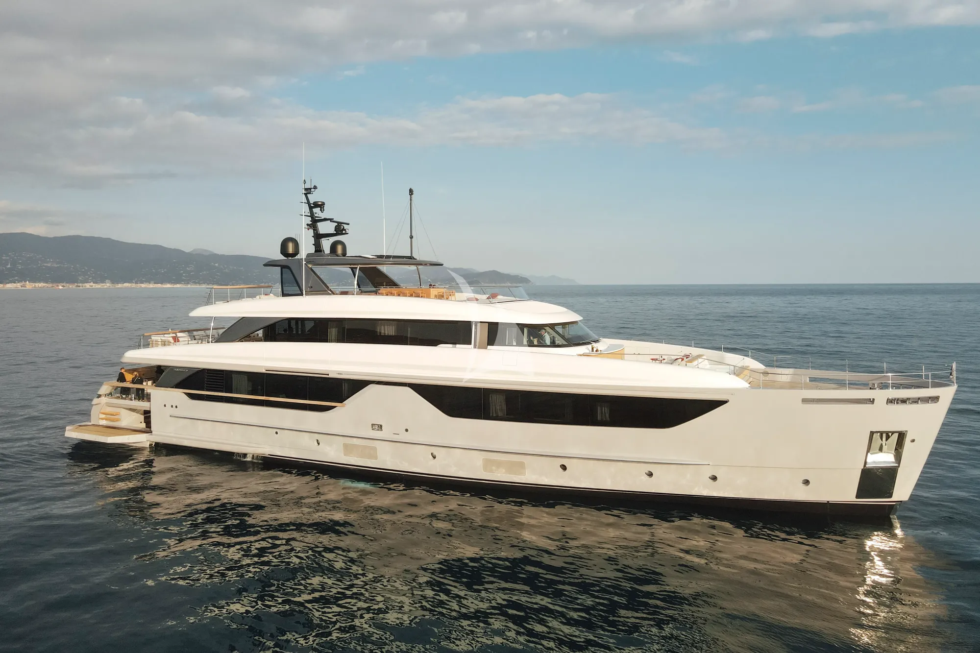 Luxury Crewed Motor Yacht ANDIAMO photo 3