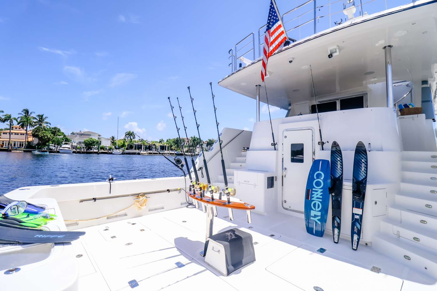 Luxury Crewed Motor Yacht ANDIAMO photo 6