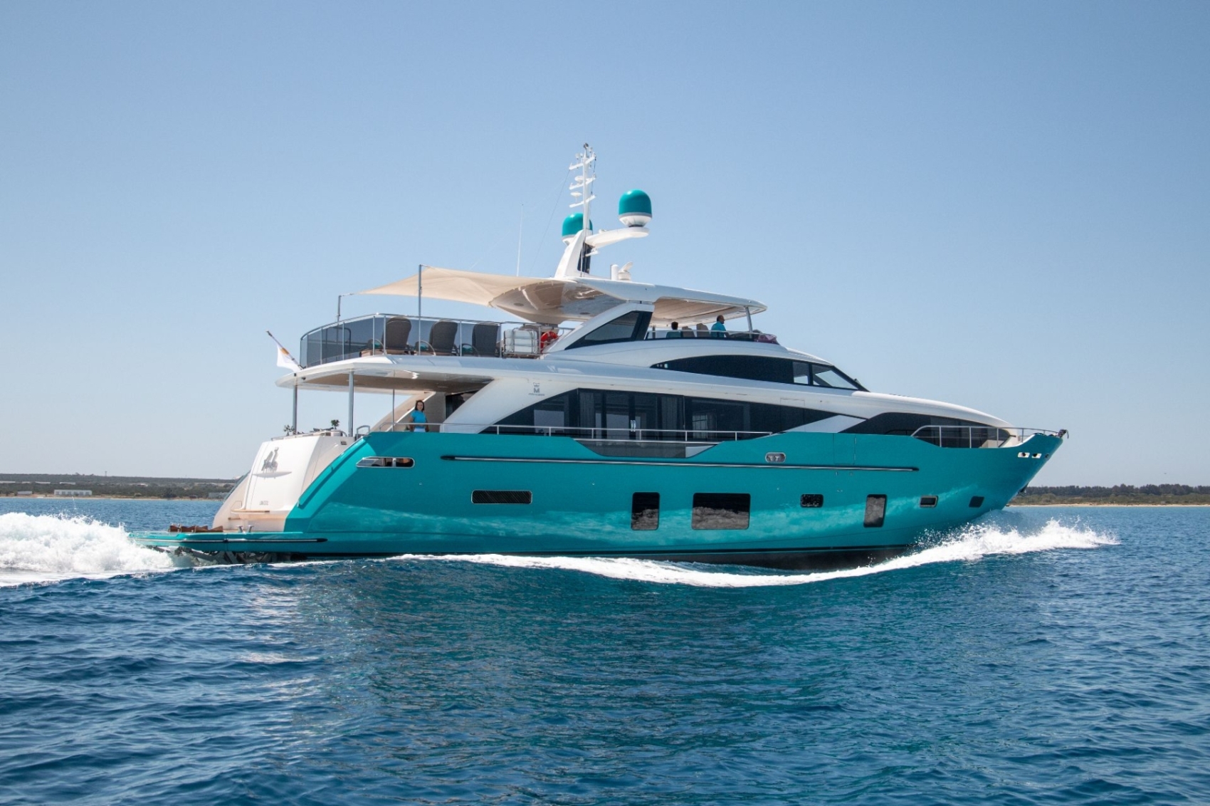 Luxury Crewed Motor Yacht ANKA photo 3