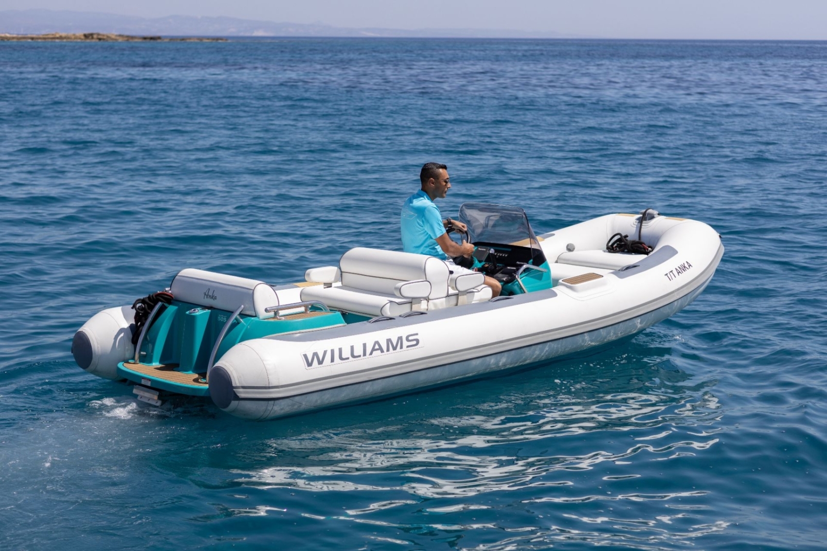 Luxury Crewed Motor Yacht ANKA photo 7