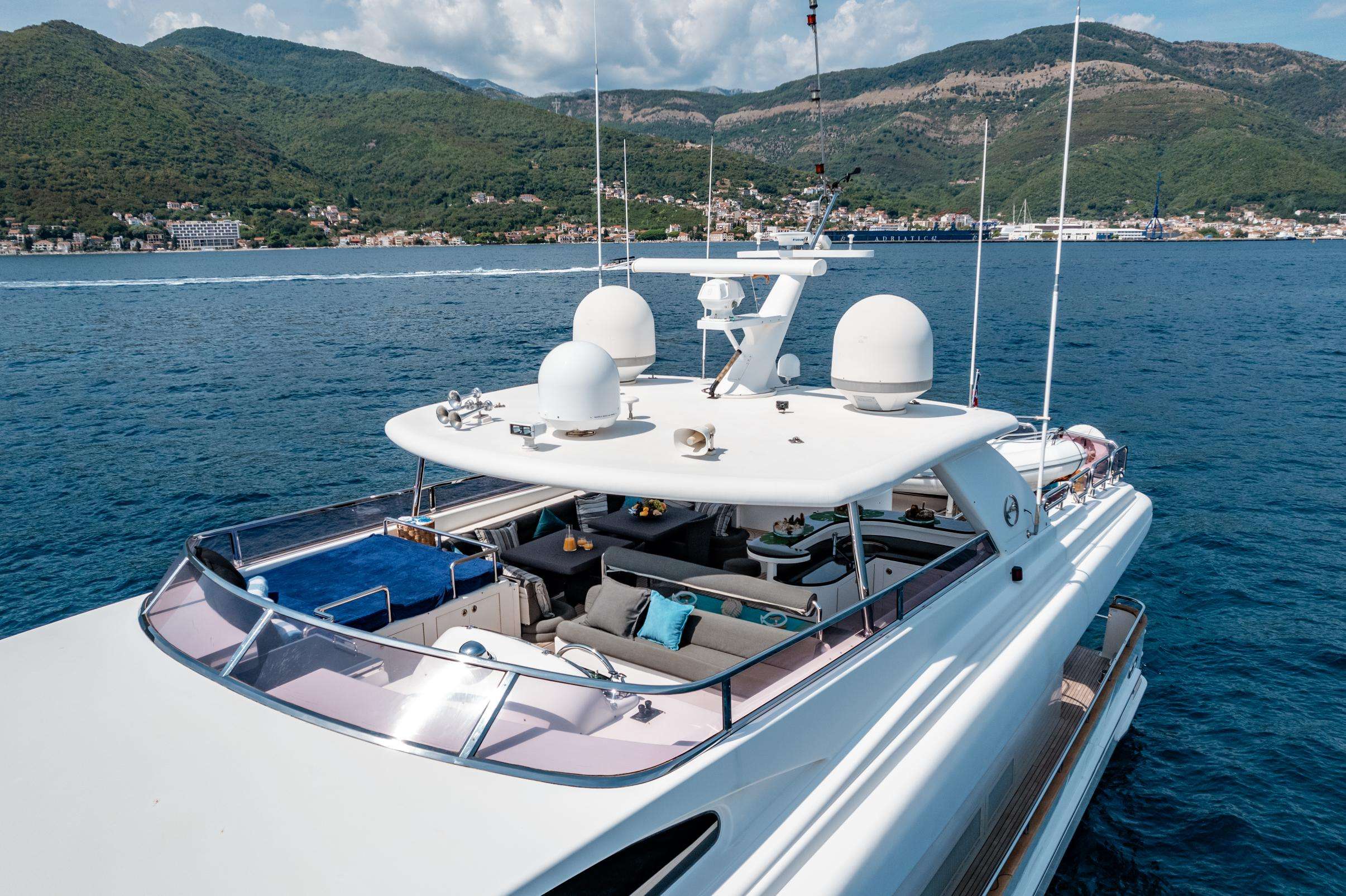 Luxury Crewed Motor Yacht ANNABEL II photo 5