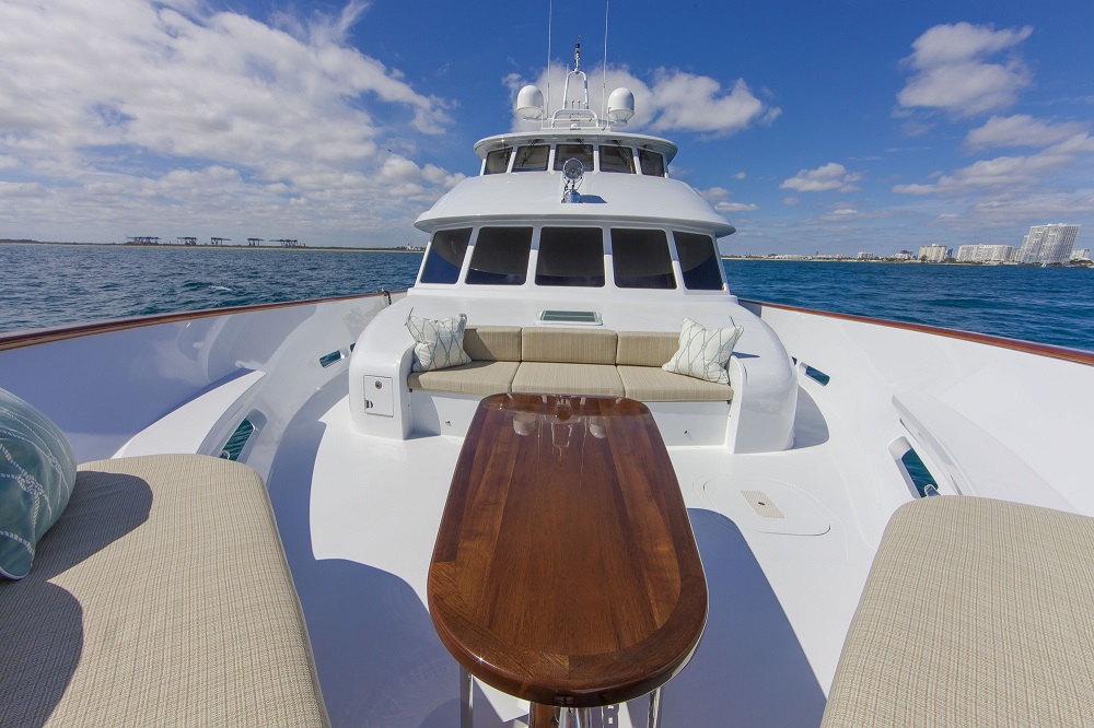 Luxury Crewed Motor Yacht ANNDRIANNA photo 3
