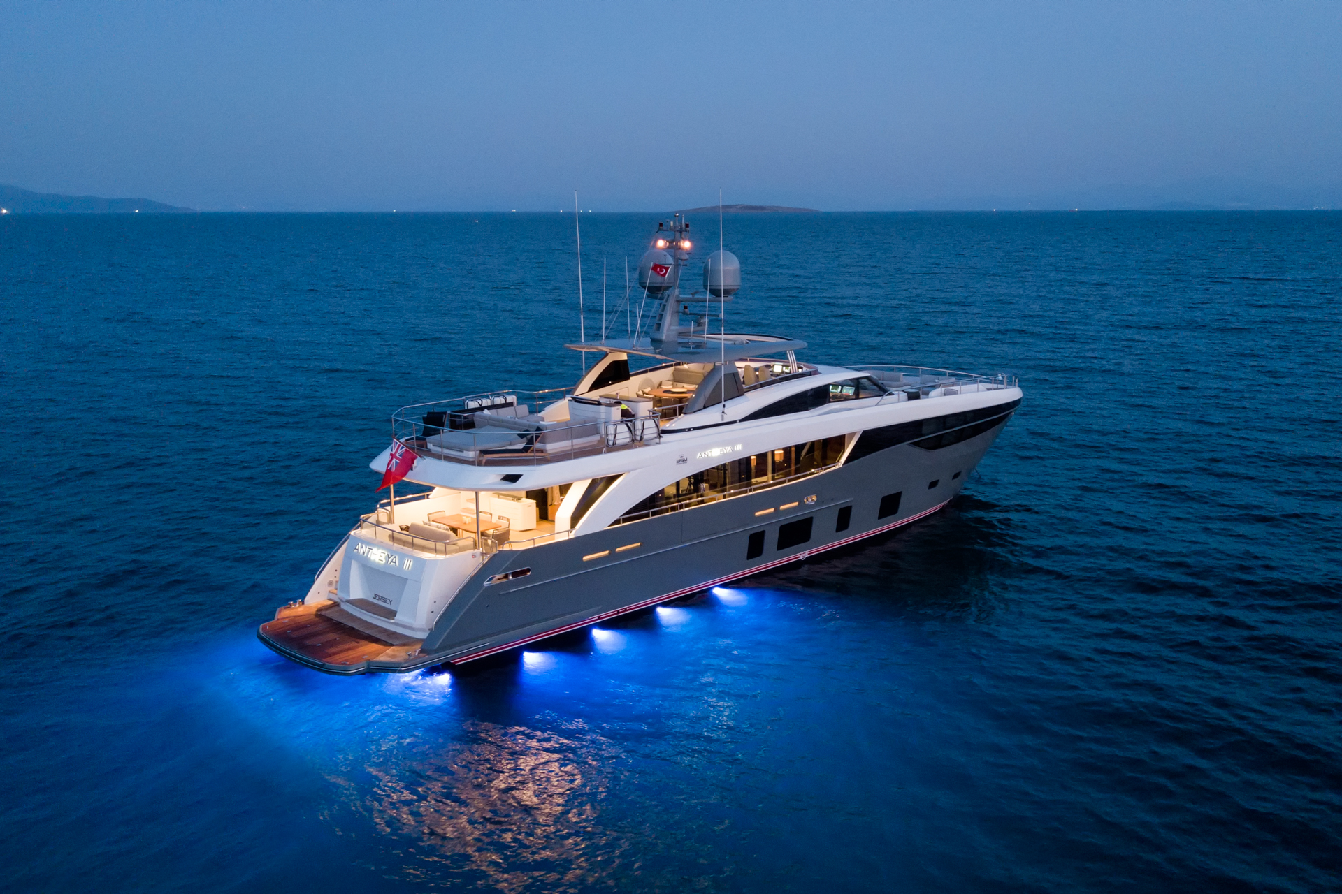 Luxury Motor Yacht ANTHEYA III photo 7