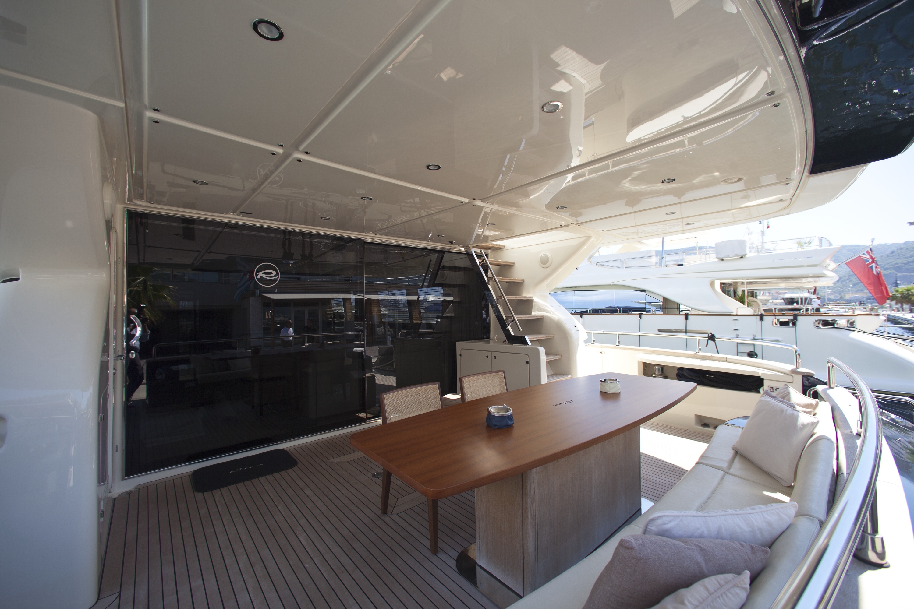 Luxury Crewed Motor Yacht ANYTHING GOES IV photo 5
