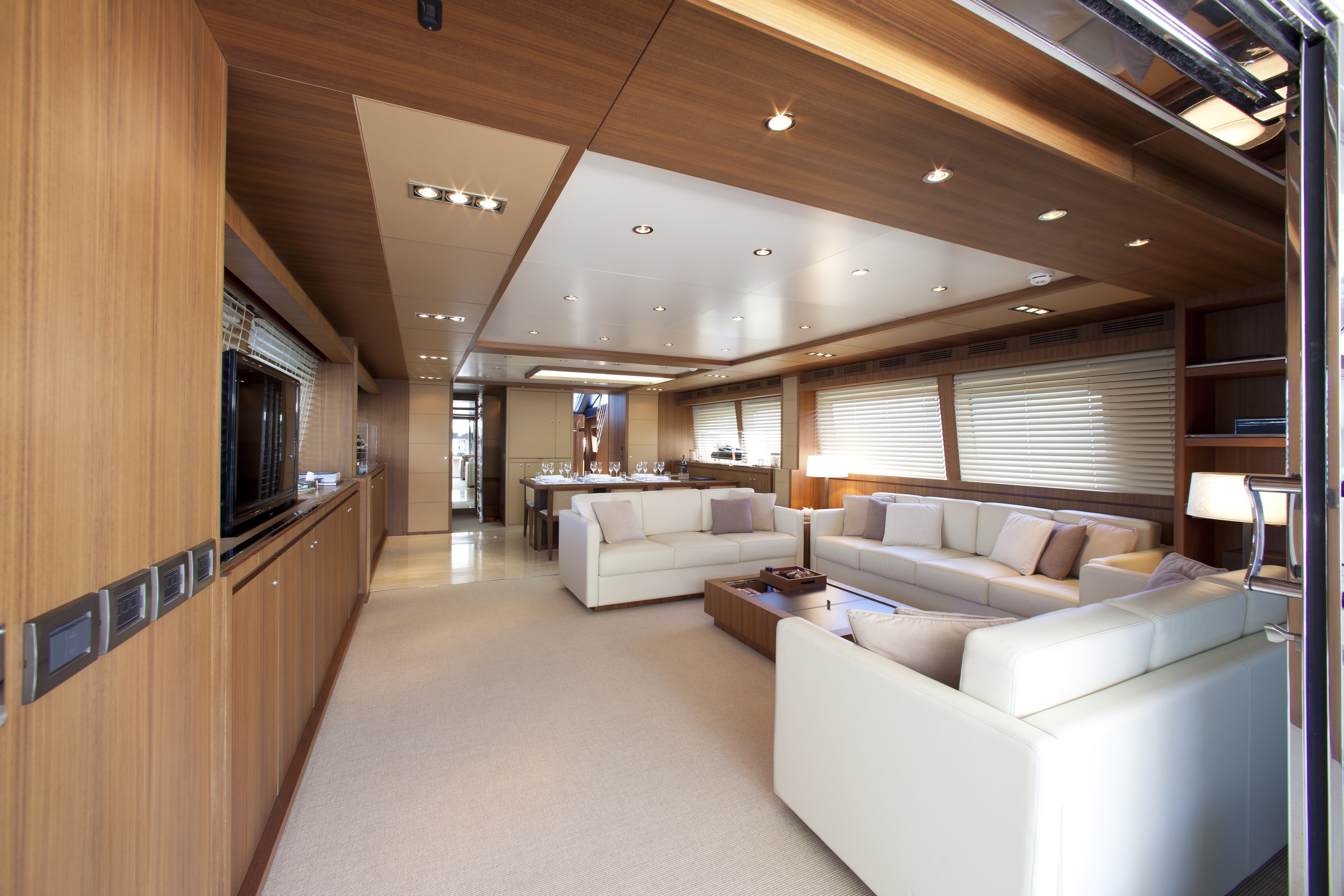 Luxury Crewed Motor Yacht ANYTHING GOES IV photo 6