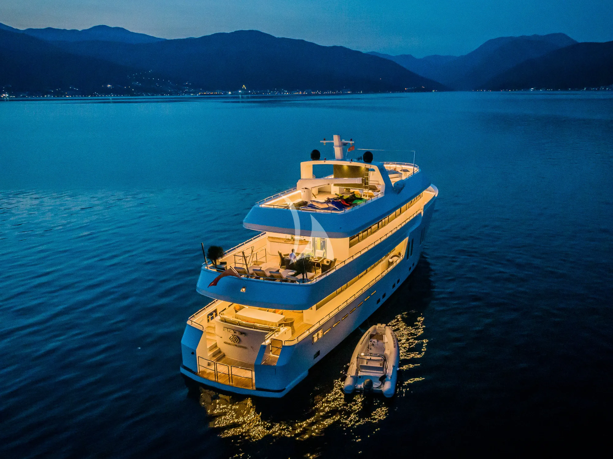 Luxury Crewed Motor Yacht APNA photo 3