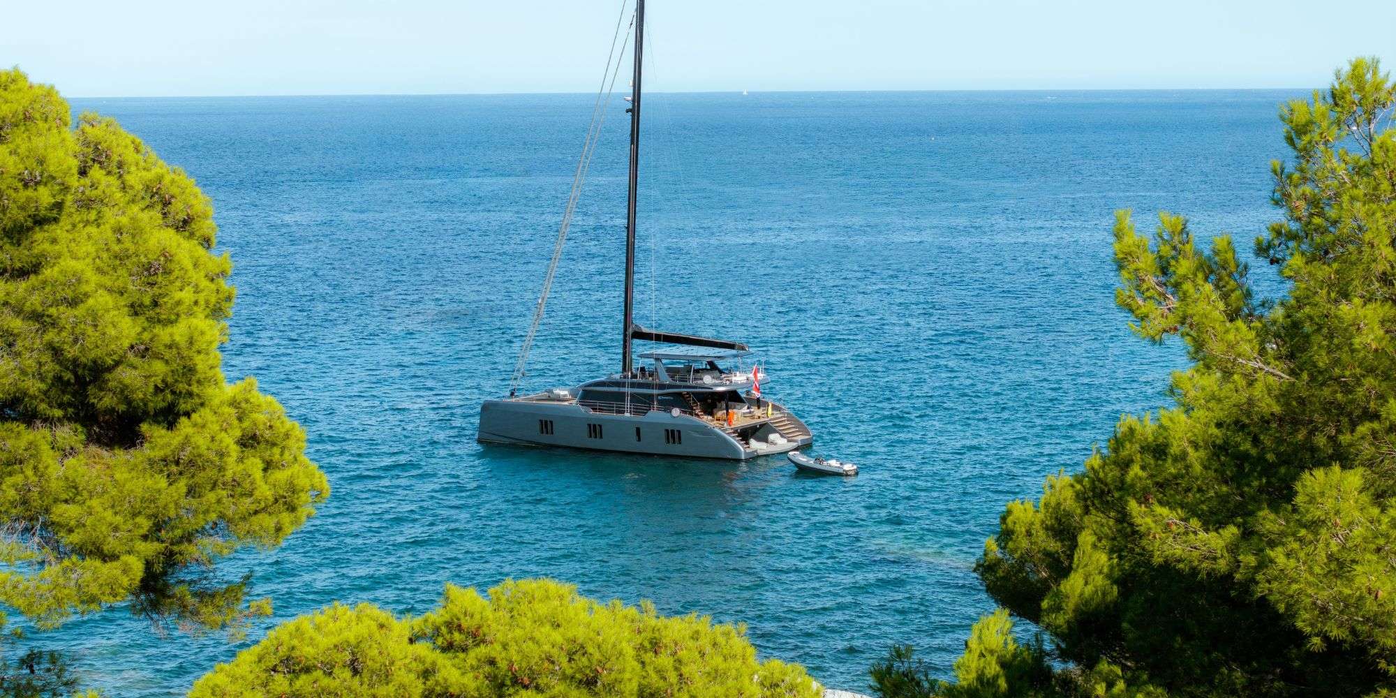 Luxury Crewed Catamaran APOLLO 99 photo 4