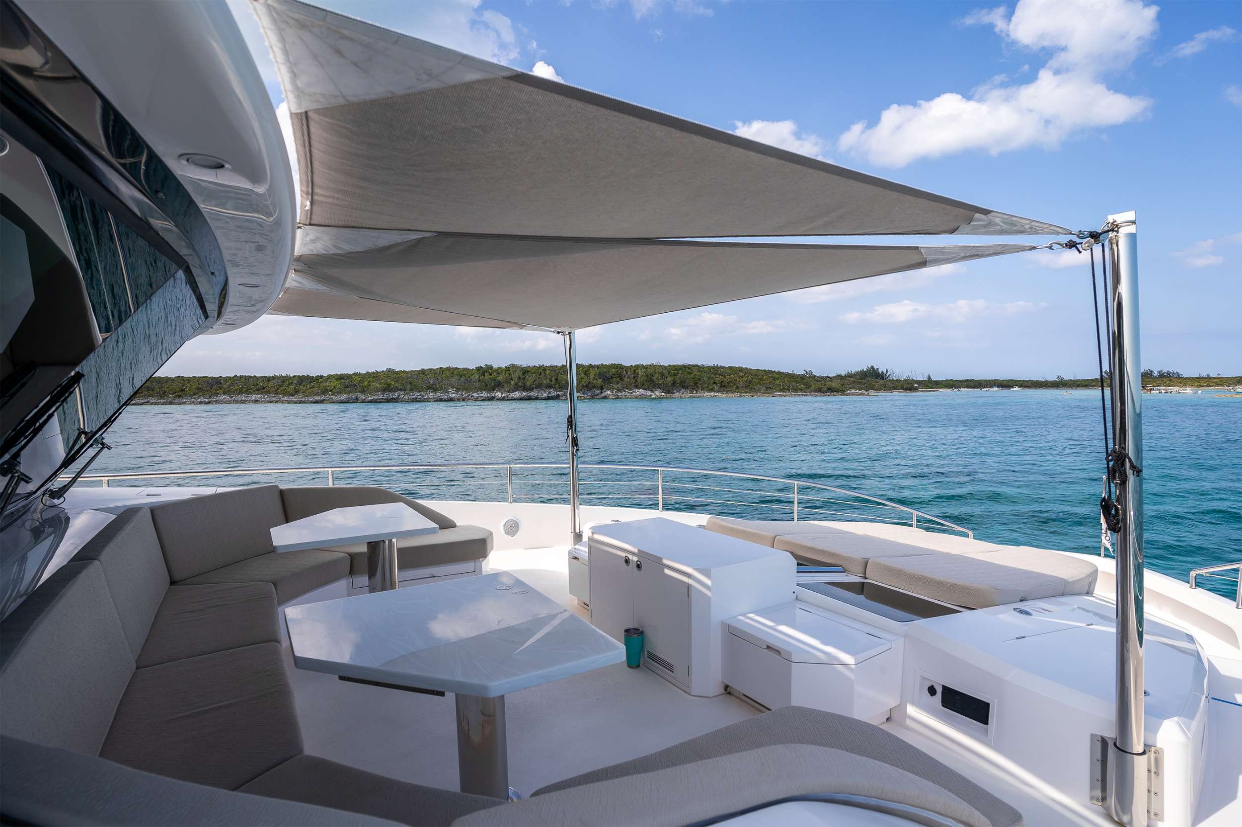 Luxury Crewed Motor Yacht AQUA LIFE photo 8