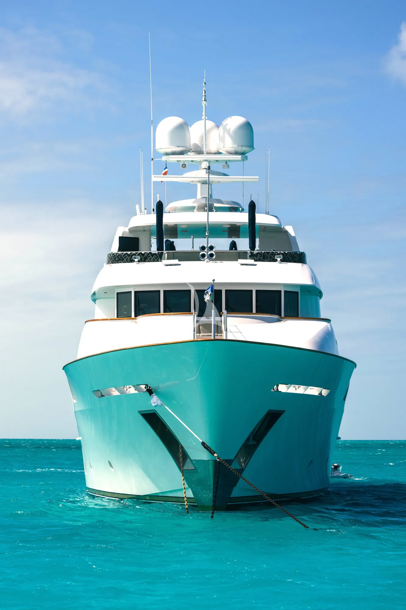 Luxury Crewed Motor Yacht AQUASITION photo 3