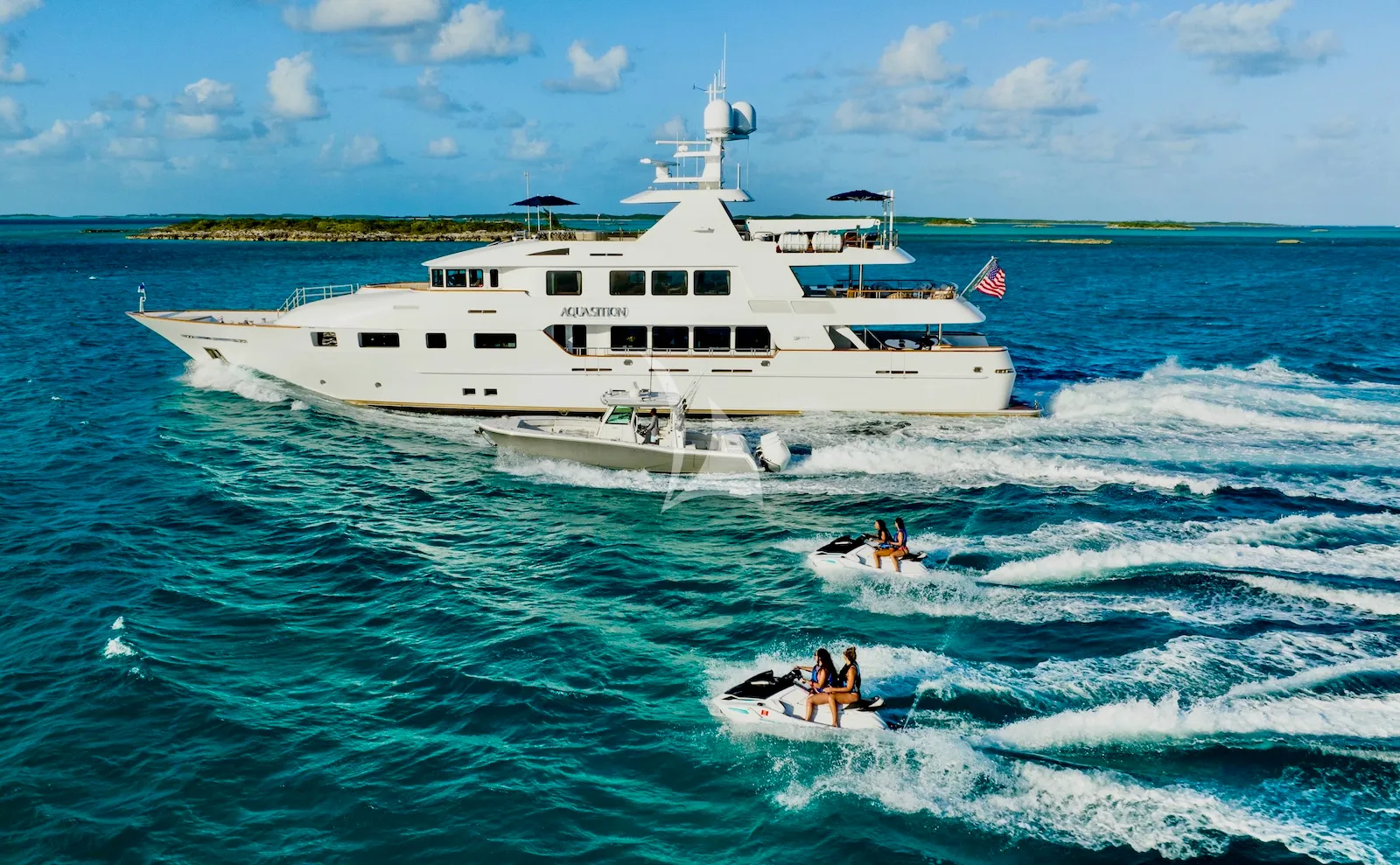 Luxury Crewed Motor Yacht AQUASITION photo 4