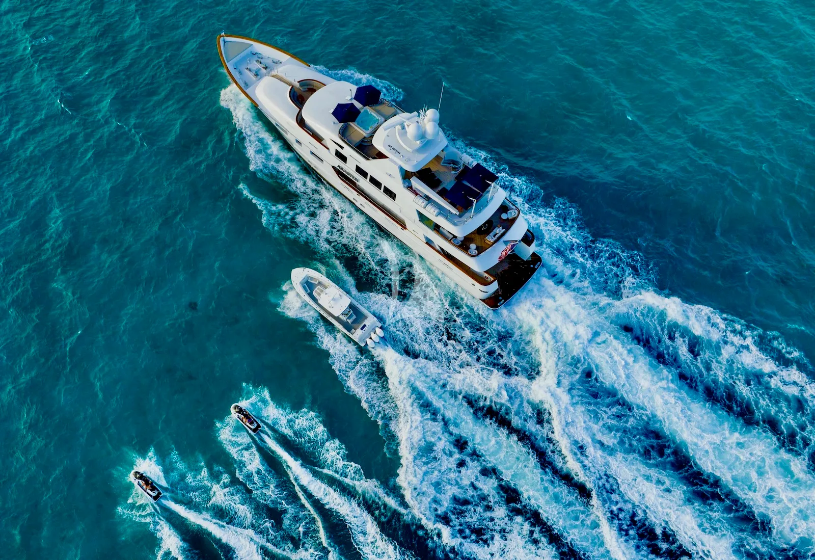 Luxury Crewed Motor Yacht AQUASITION photo 5