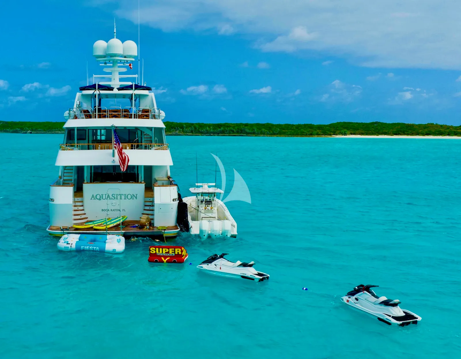 Luxury Crewed Motor Yacht AQUASITION photo 6