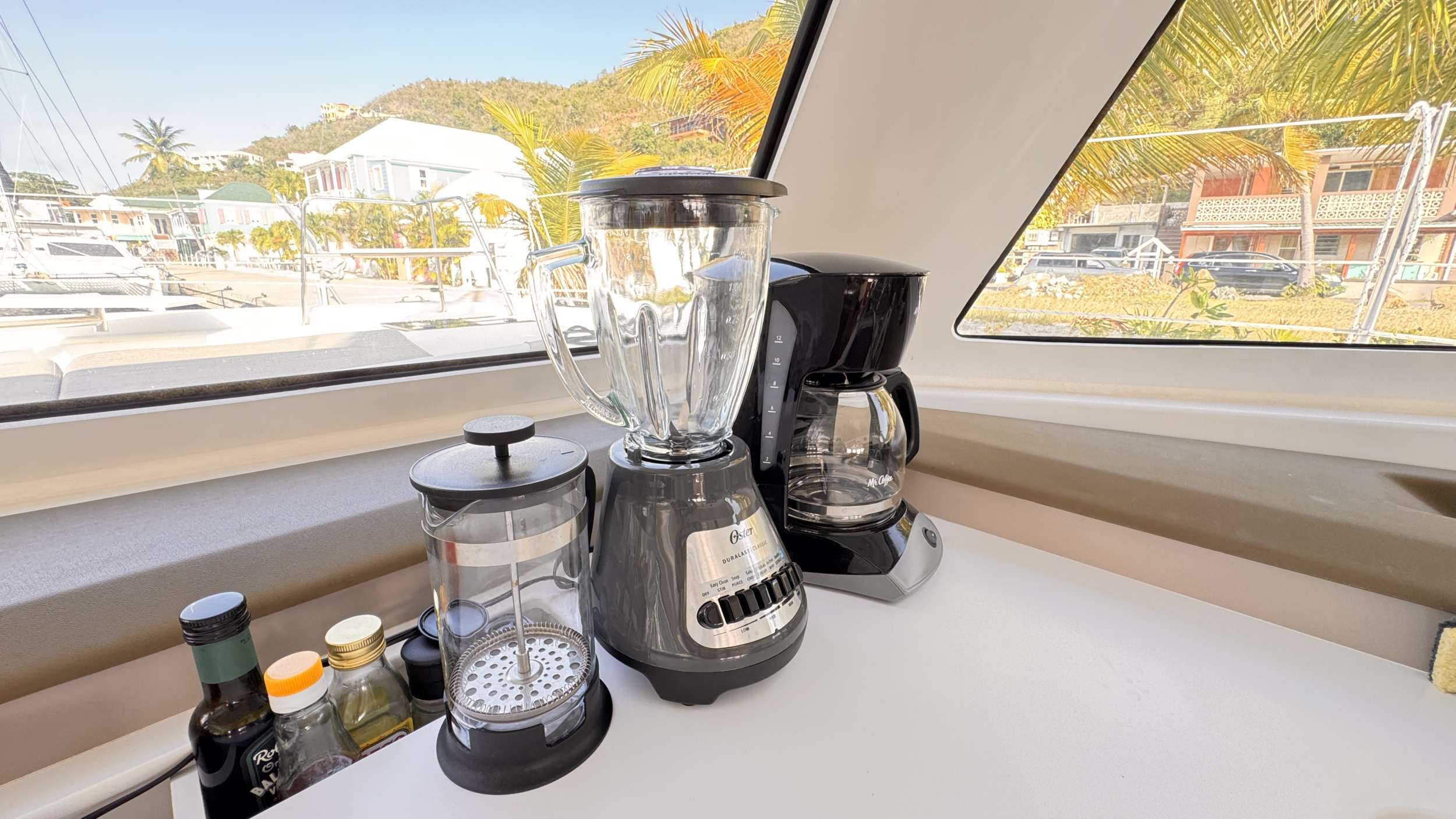 Luxury Crewed Motor Yacht AQUATIC ODYSSEY photo 6