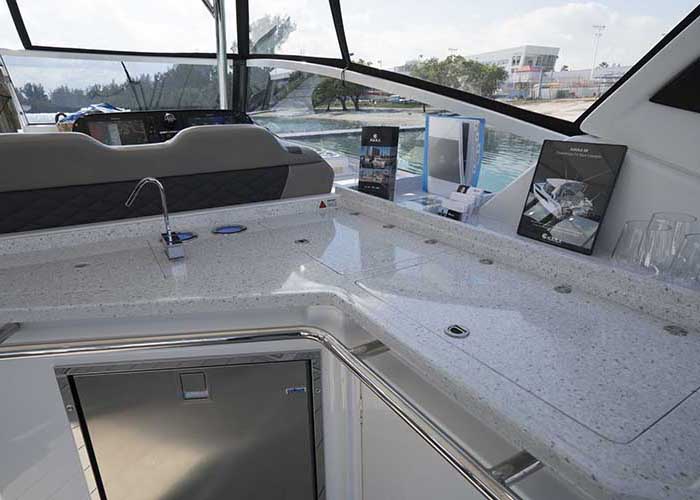 Crewed Motor Yacht Aquila 36 photo 8