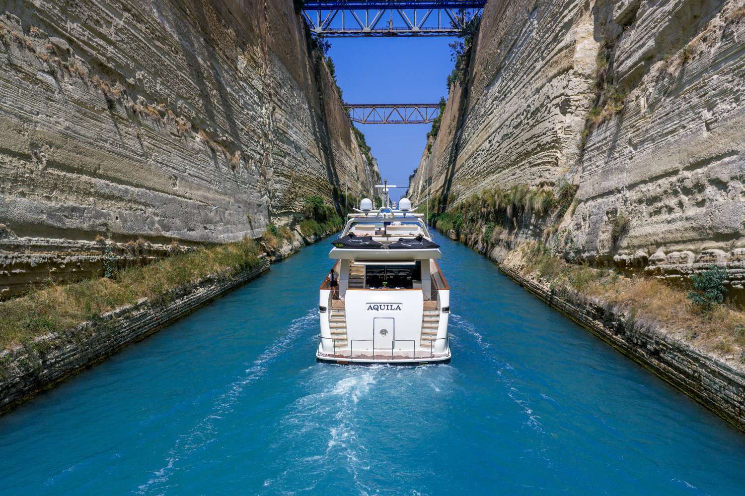 Luxury Crewed Motor Yacht AQUILA photo 4