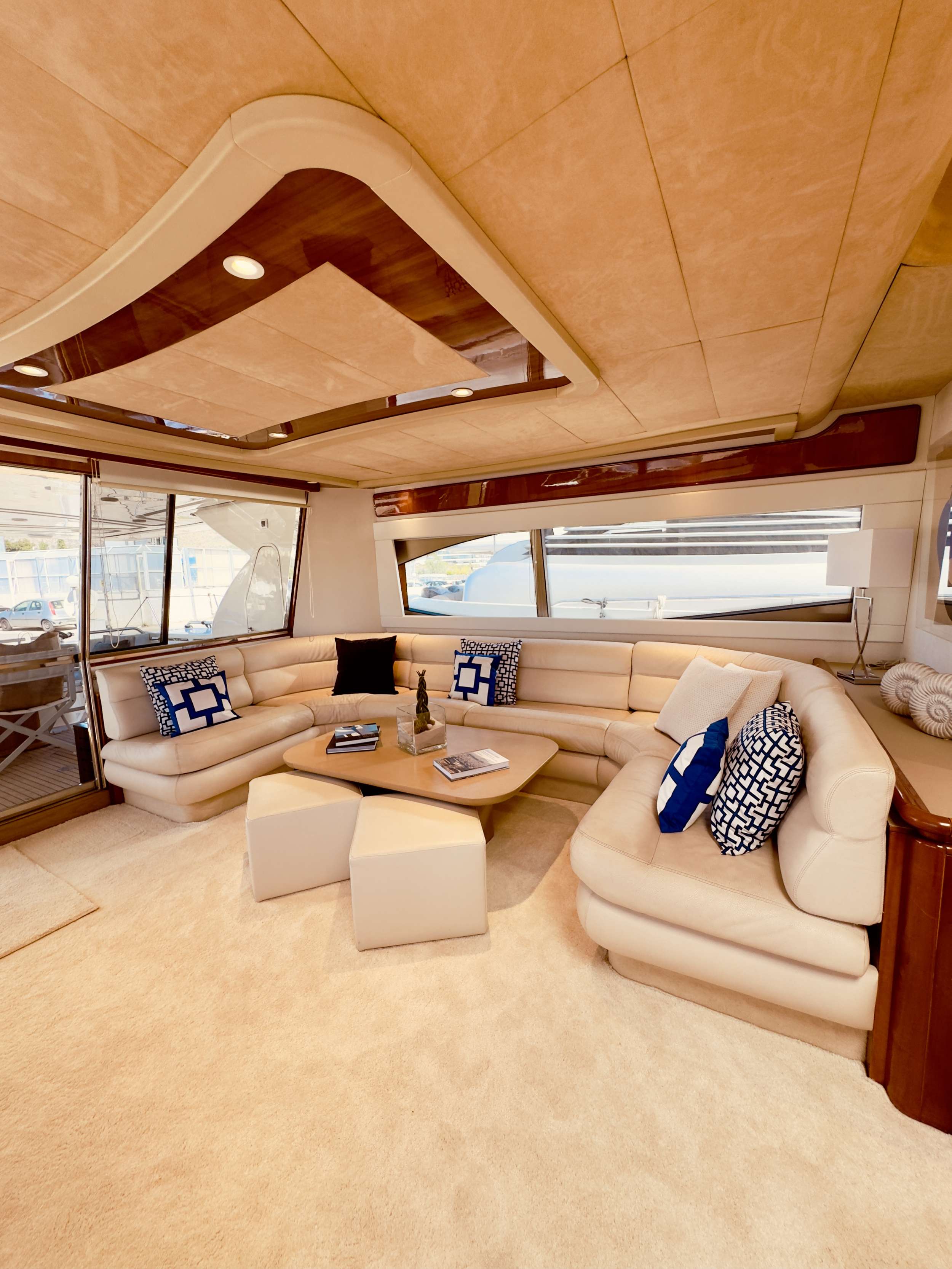 Crewed Motor Yacht ARCELIA photo 6