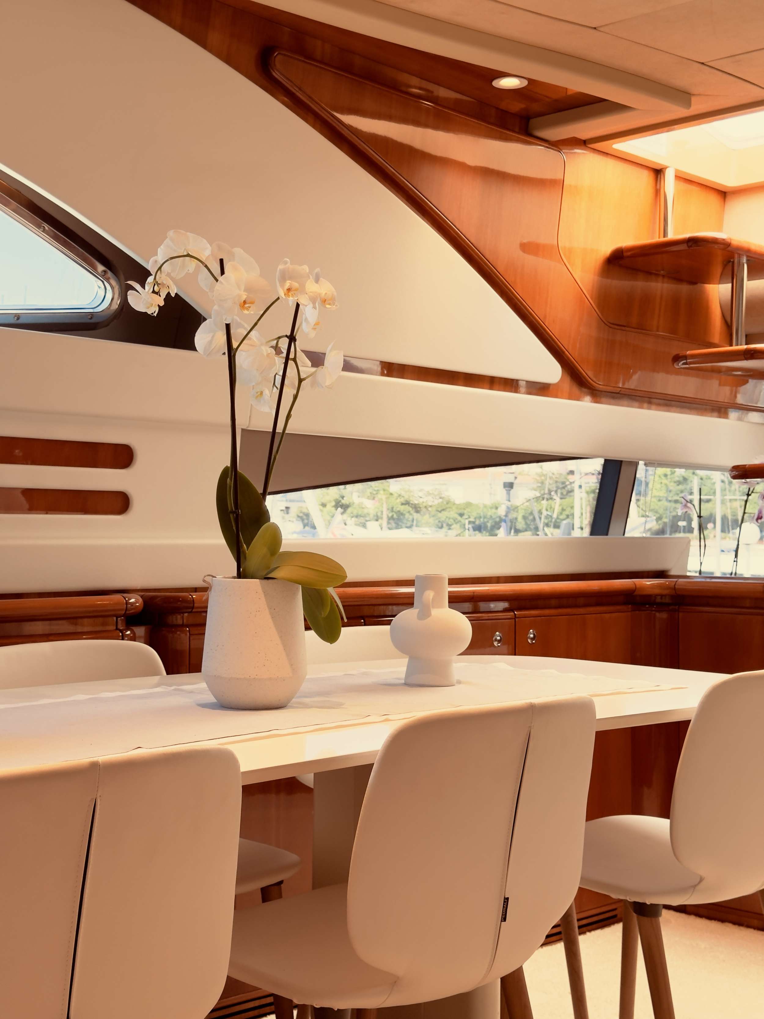 Crewed Motor Yacht ARCELIA photo 8