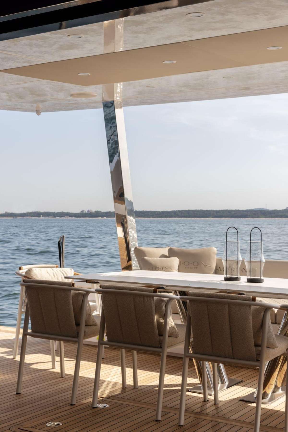 Crewed Power Catamaran ARCTIC MOON photo 7