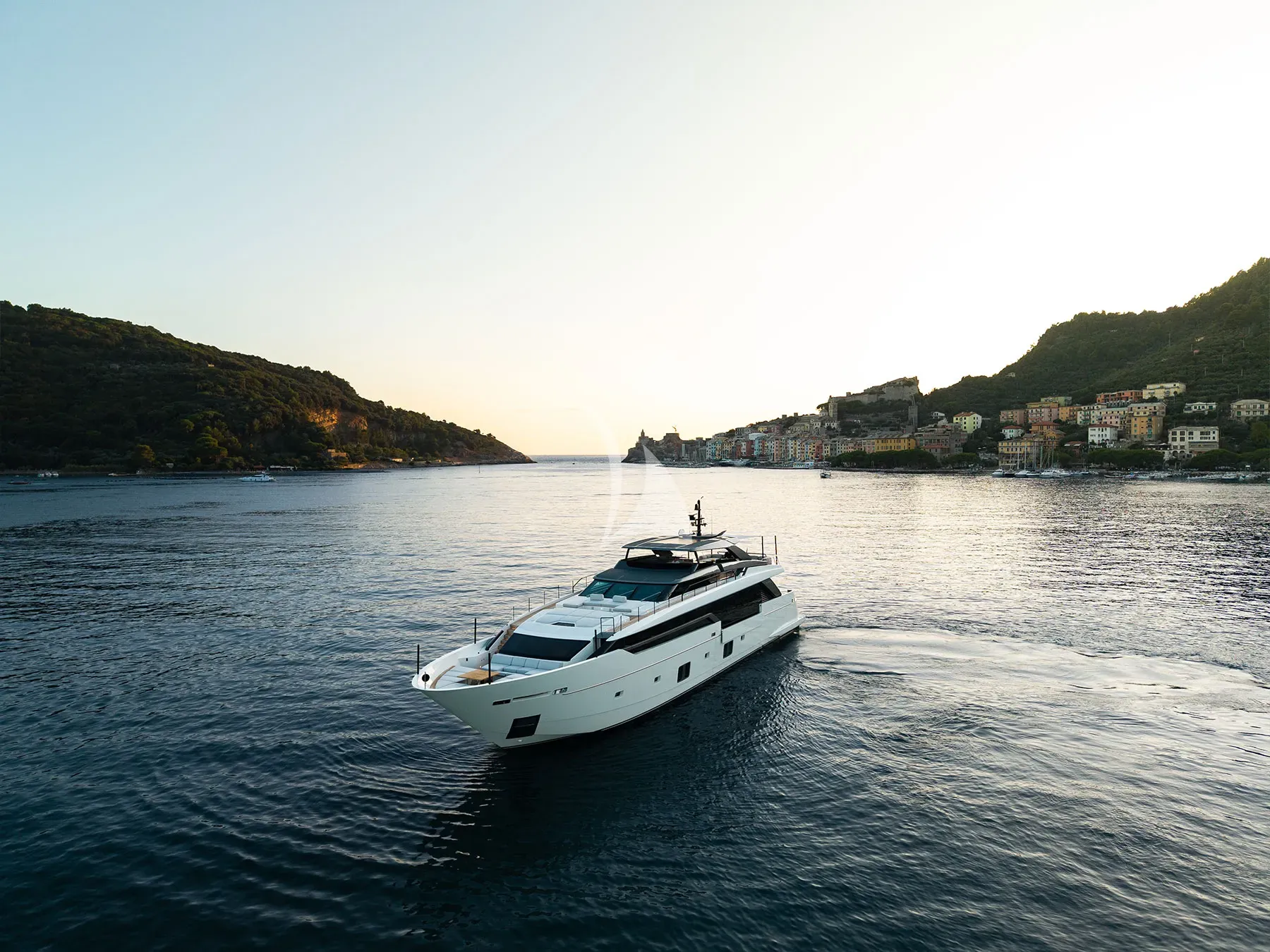 Luxury Crewed Motor Yacht ARESYA photo 3