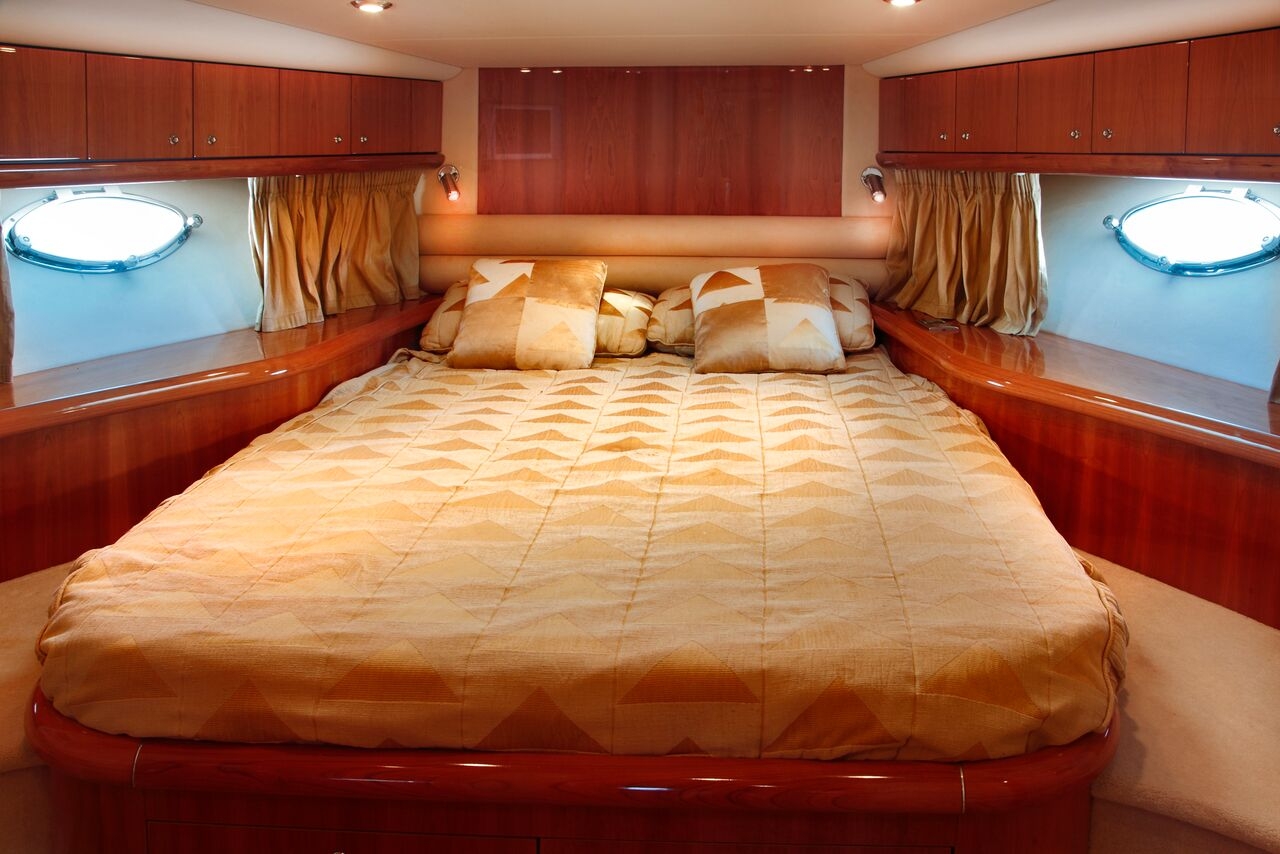 Luxury Crewed Motor Yacht ARIADNA photo 6