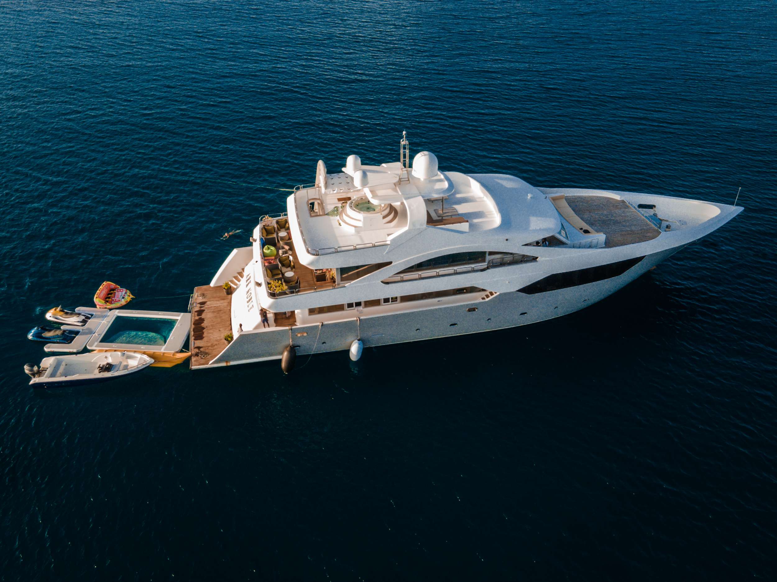 Crewed Motor Yacht ARK NOBLE
