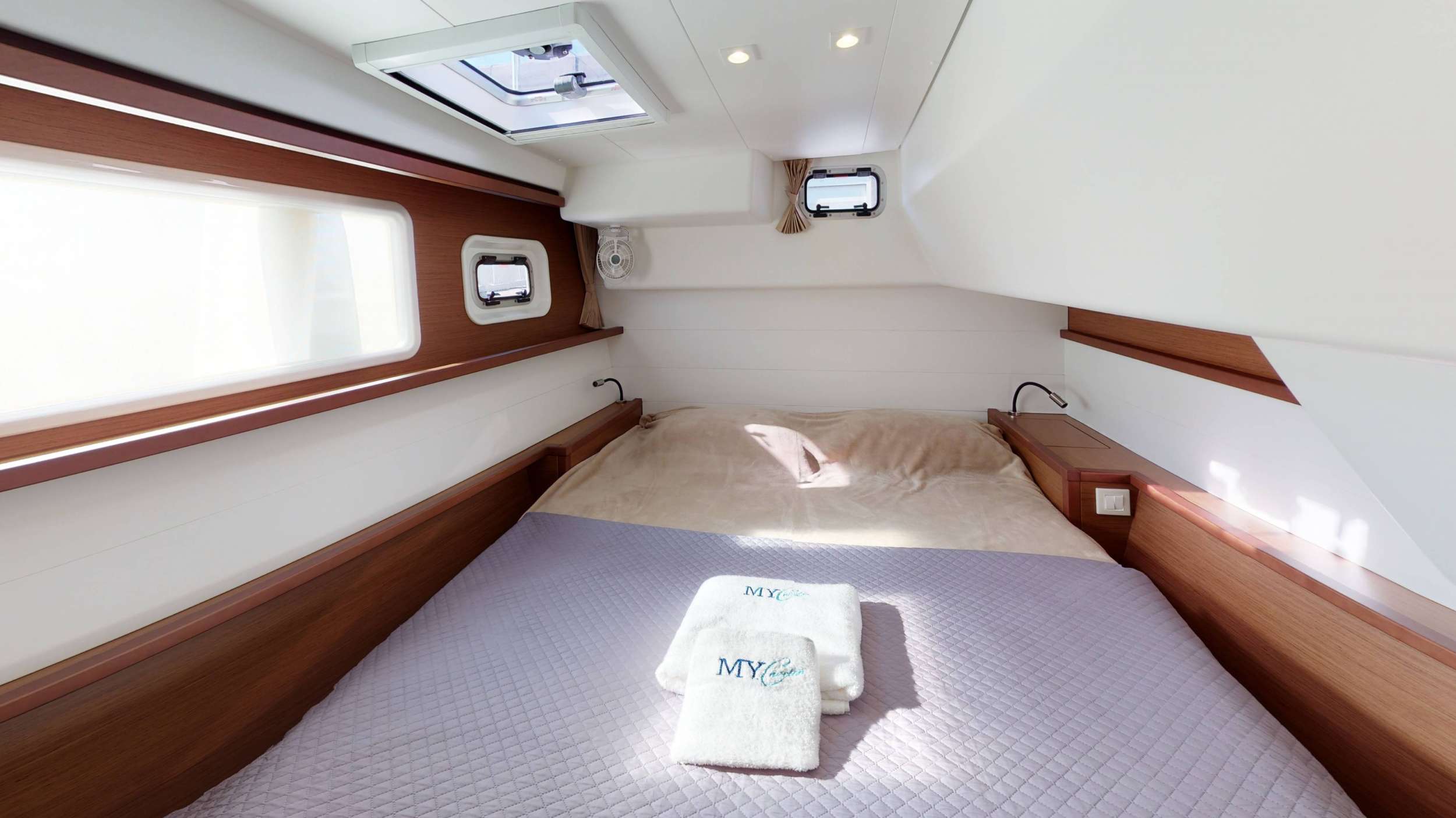 Crewed Catamaran ARP photo 6