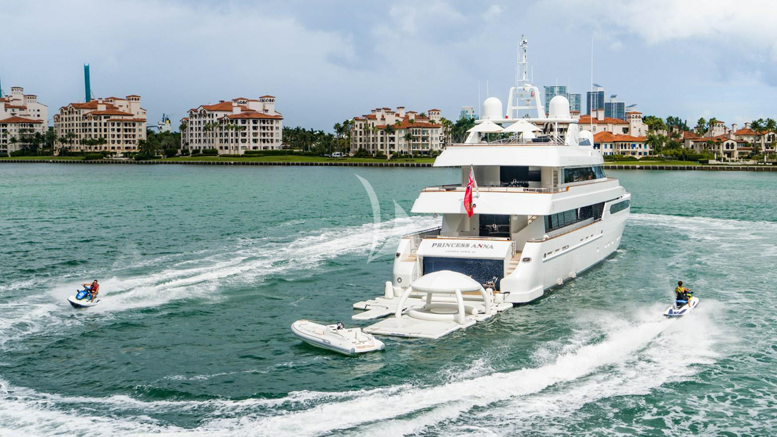 Crewed Motor Yacht ARTEMISEA photo 4