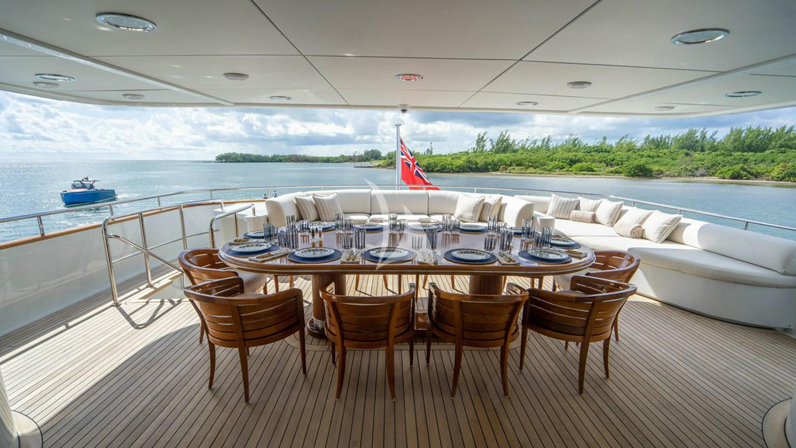 Crewed Motor Yacht ARTEMISEA photo 6