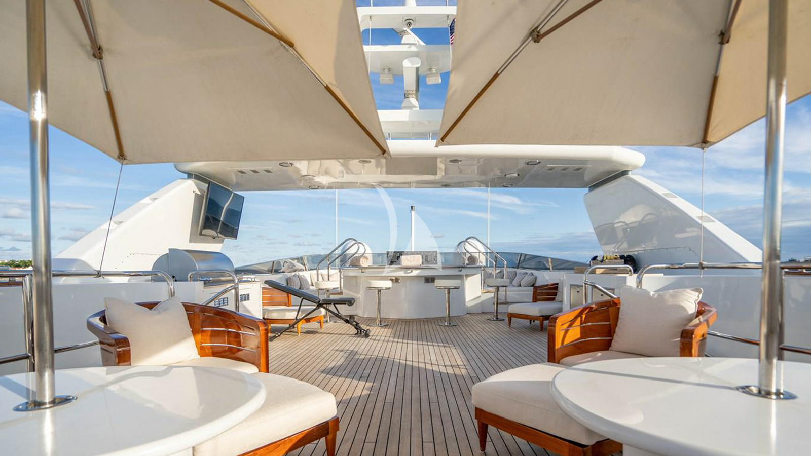 Crewed Motor Yacht ARTEMISEA photo 7