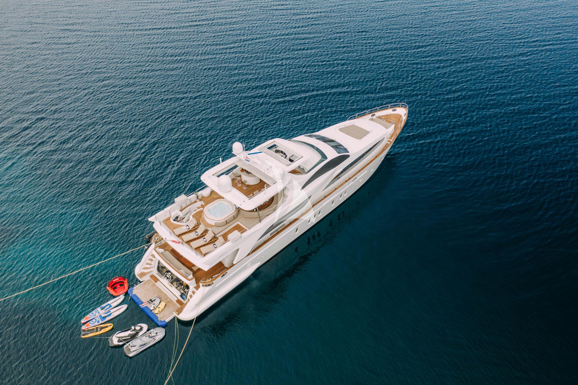 Luxury Crewed Motor Yacht ARTEMY photo 3