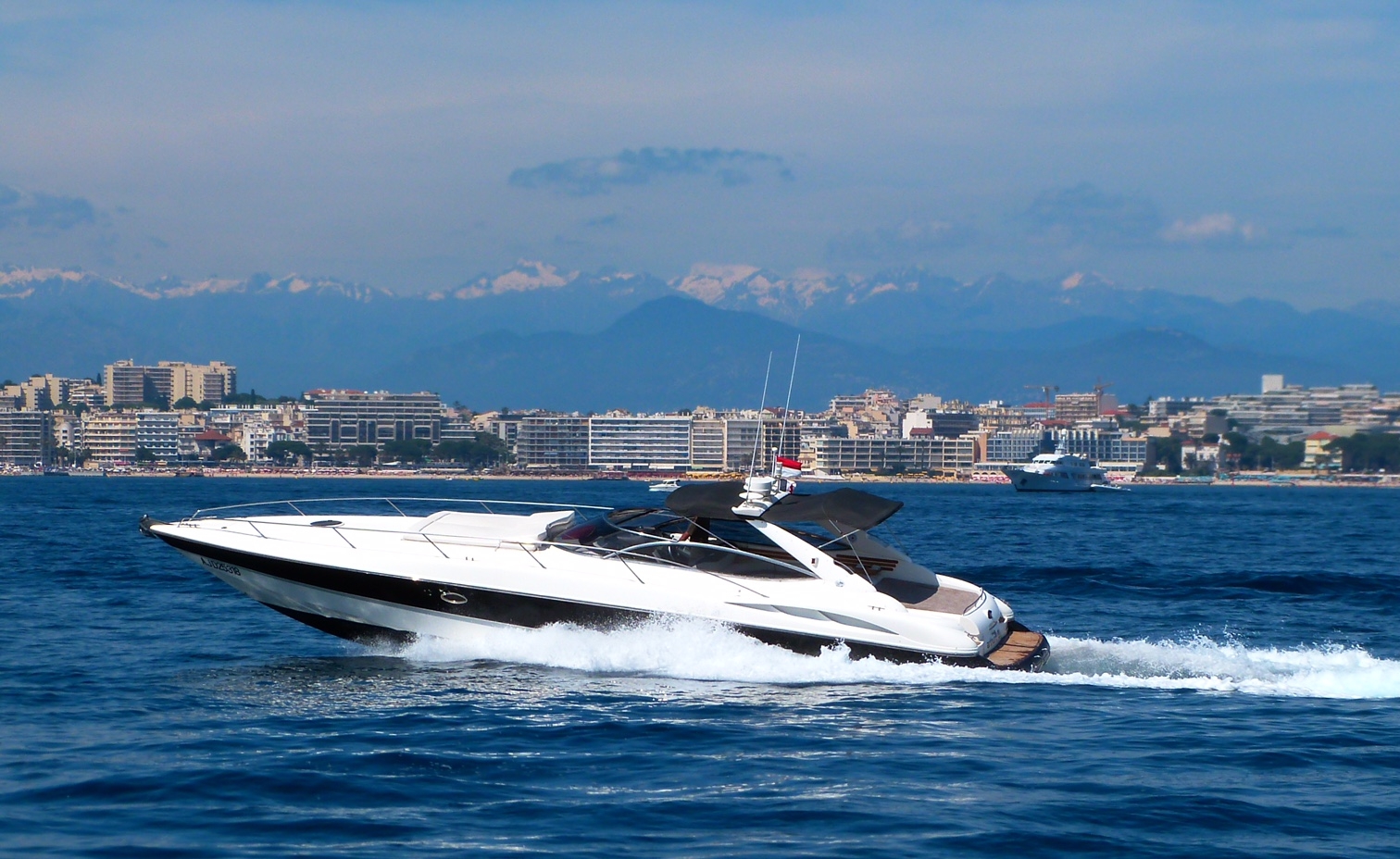 Crewed Motor Yacht ARTHURO 3