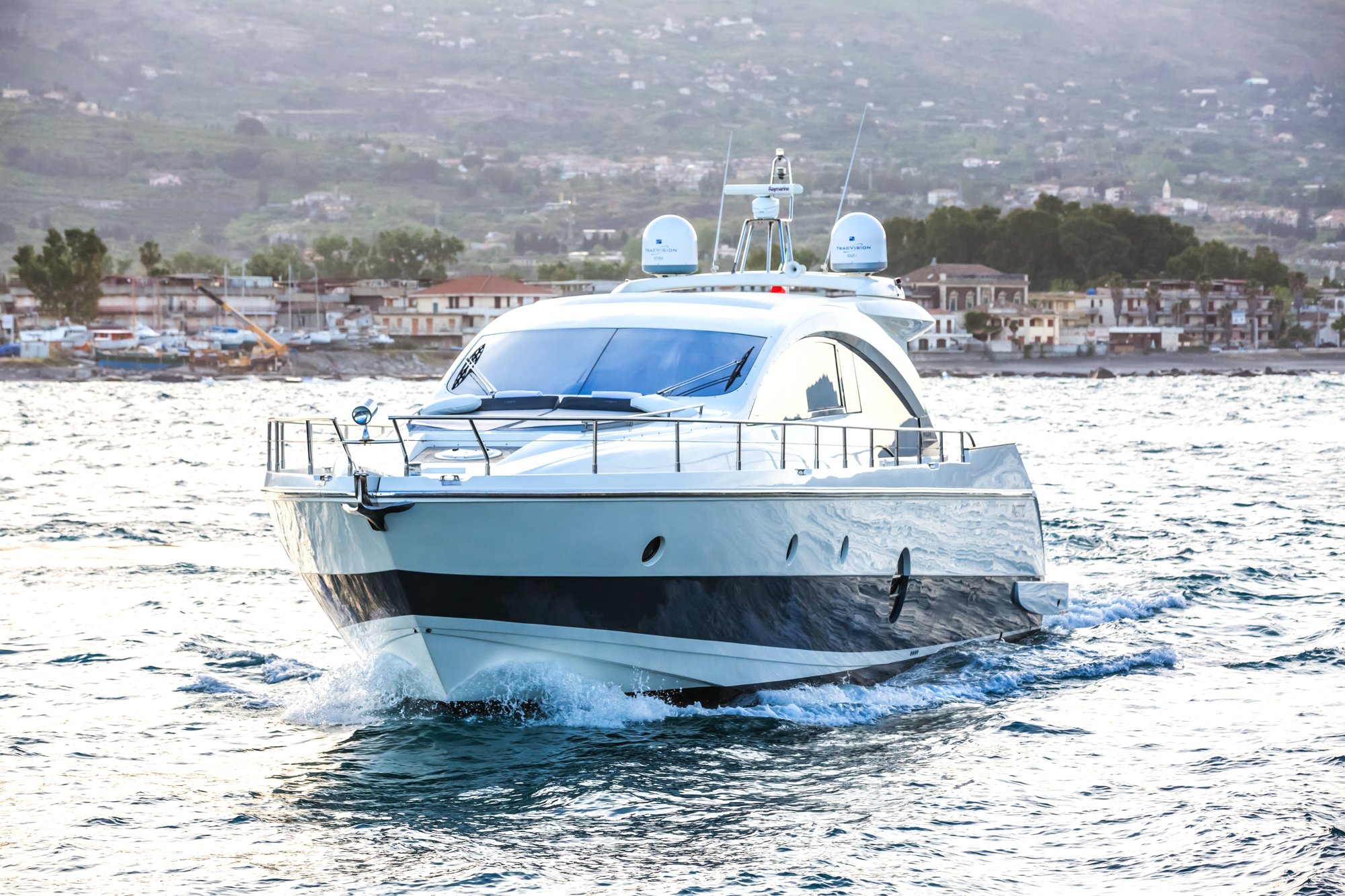 Luxury Crewed Motor Yacht ARWEN photo 3