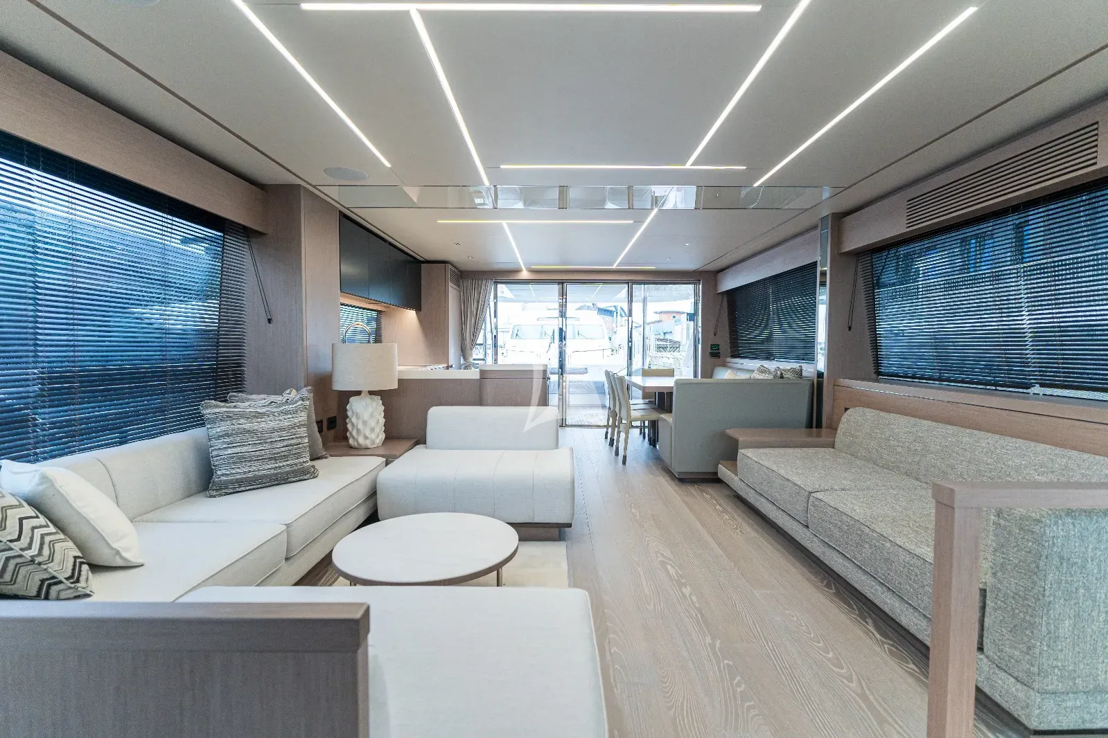 Crewed Motor Yacht ASCEND photo 4